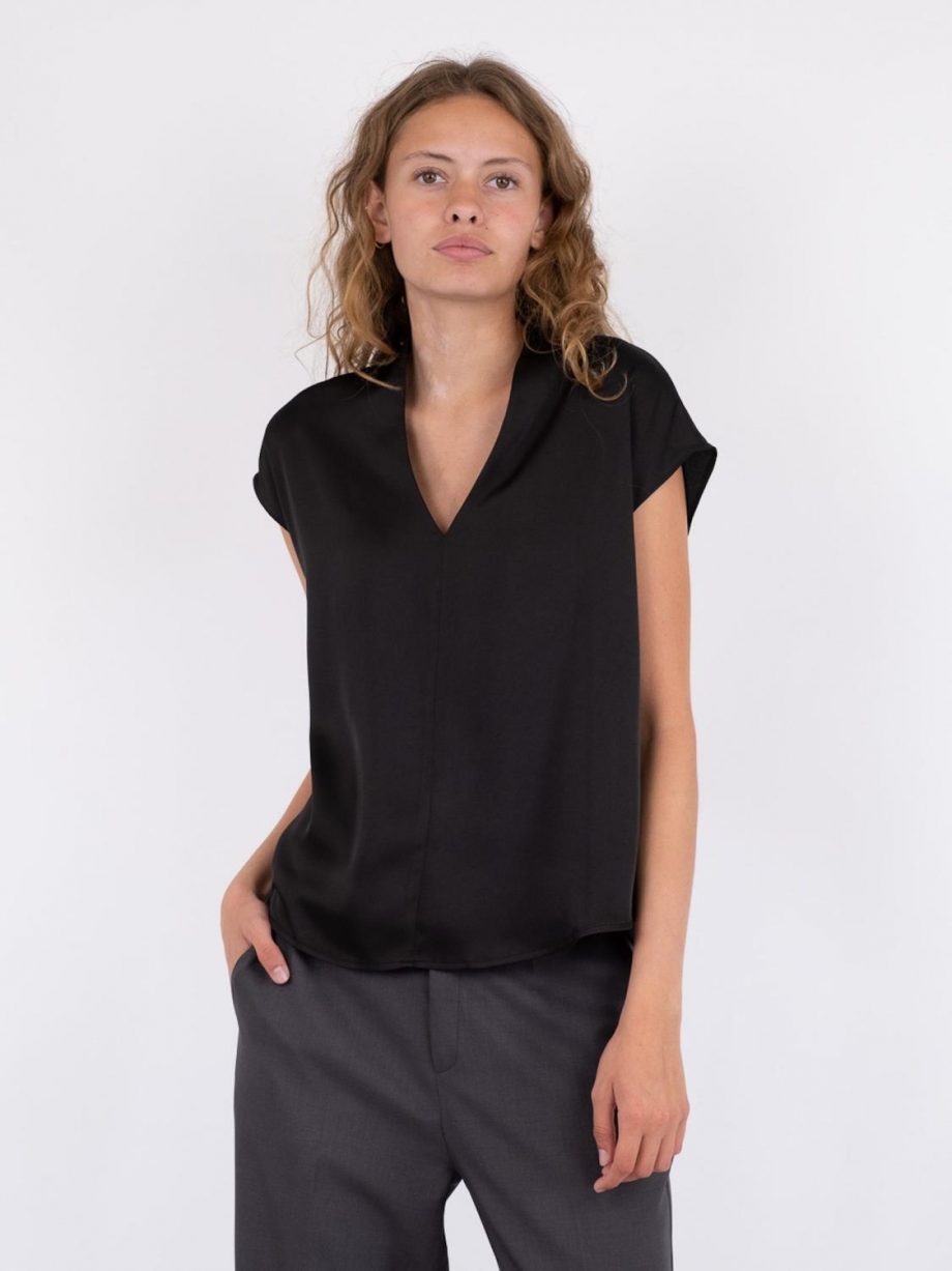 Flana Drapy Satin Blouse - Black
