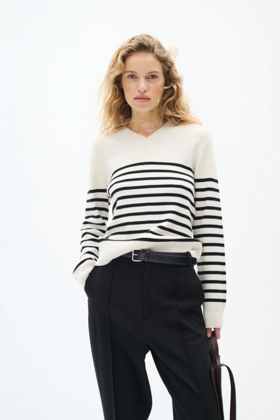 Wallis V-neck pullover - Black stripe