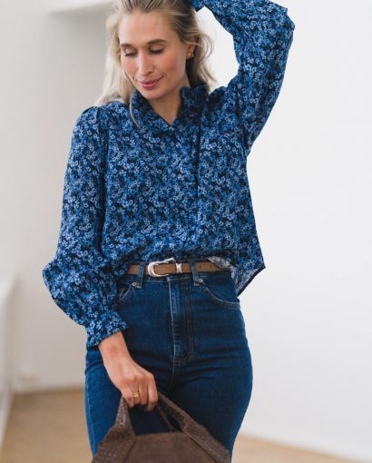 Astrid shirt - Blue iolite flowers