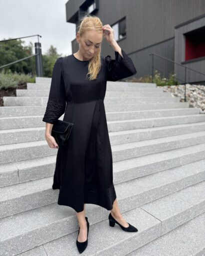 Satin smocking dress - Black