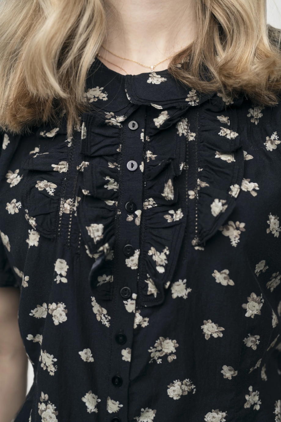 Bergljot mini roses - Black