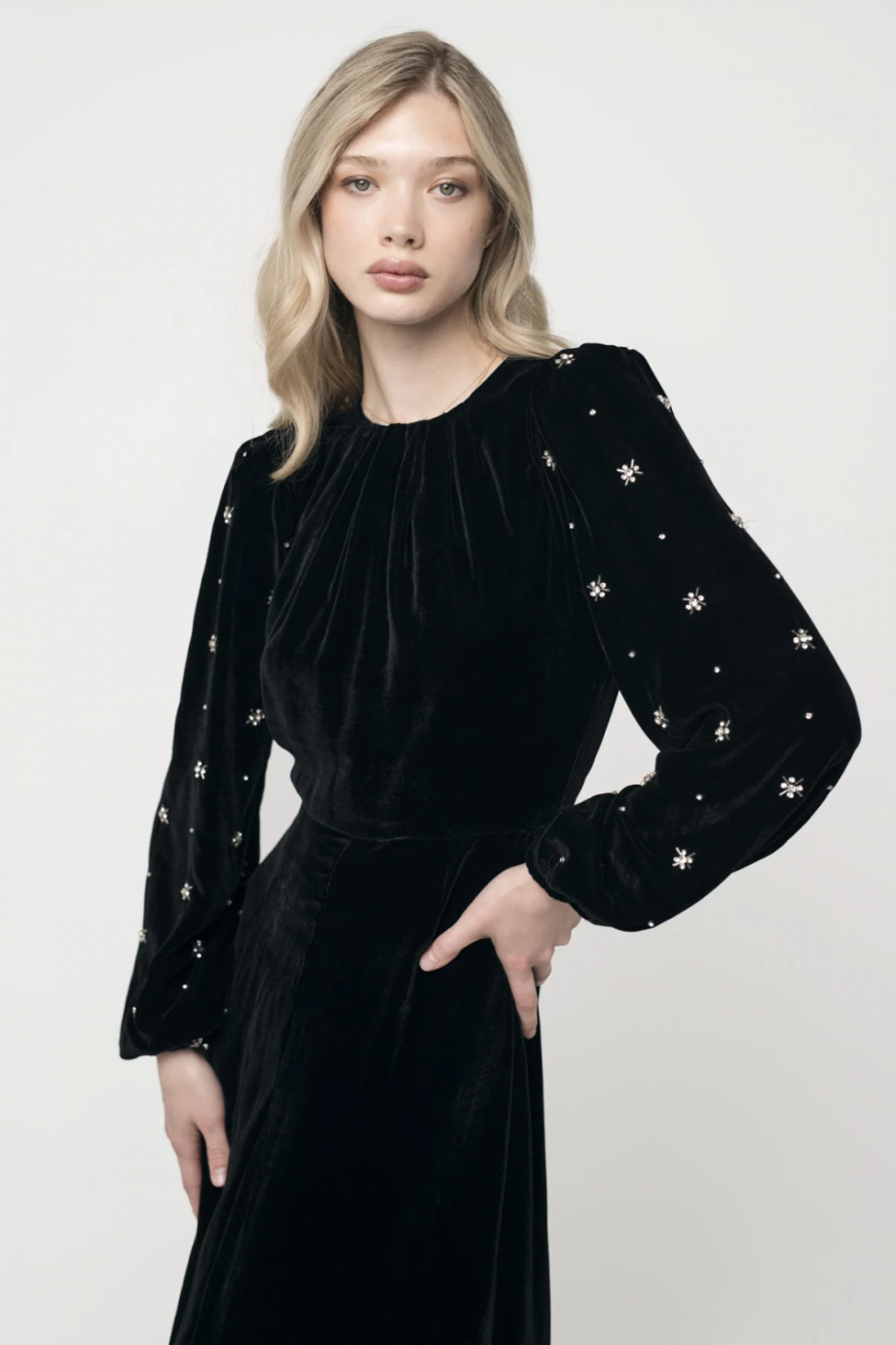 Ava Embellished dress - Black