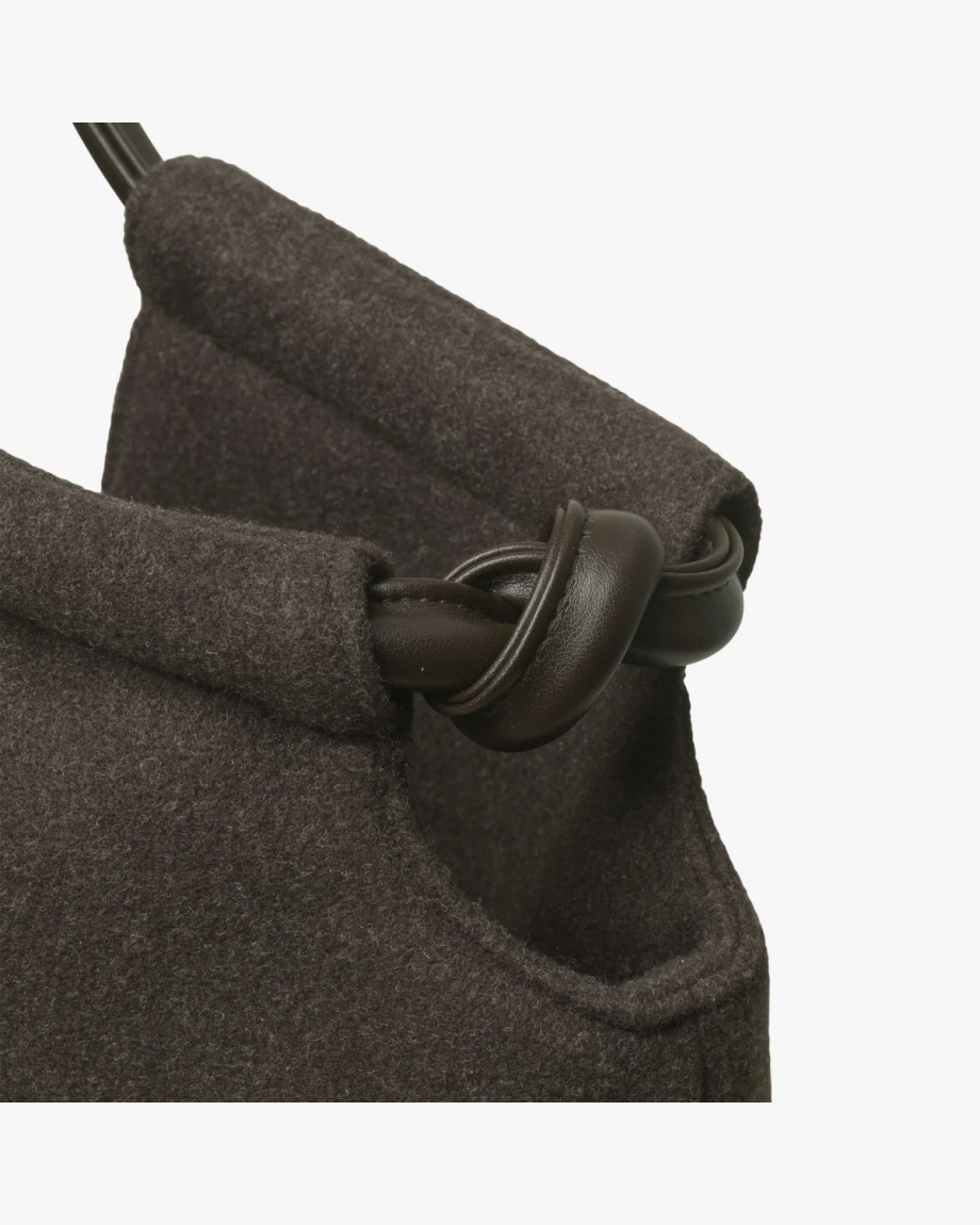 Day Woolen tote - Chocolate mel