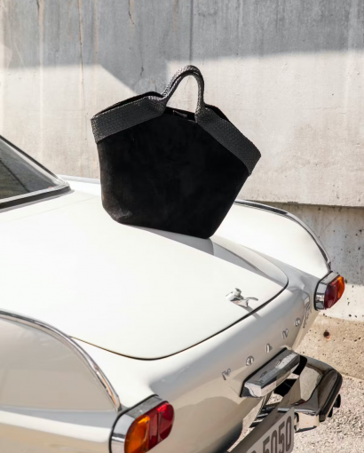 Aura Bag L - Black Suede