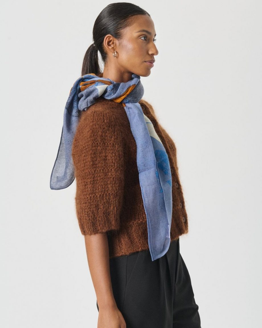 Felisia scarf - Blue leaf