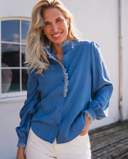 Pernilla shirt - Mid blue wash
