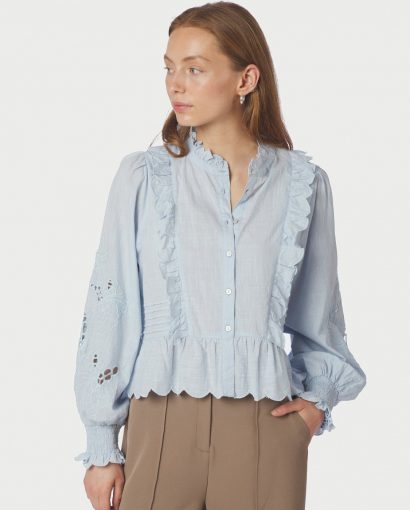 Petrine embroidery blouse - Light blue