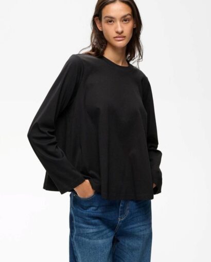 Aliston A-shape t-shirt - Black